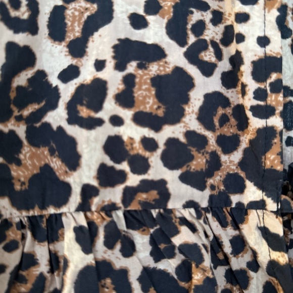 Sim & Sam Animal Print Front Tie Peplum Top size Large NWT💕 - Picture 5 of 9
